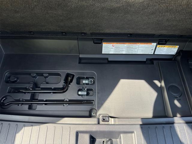 used 2023 Toyota Highlander car, priced at $41,991