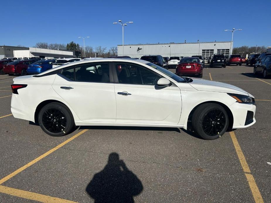 new 2025 Nissan Altima car, priced at $31,390