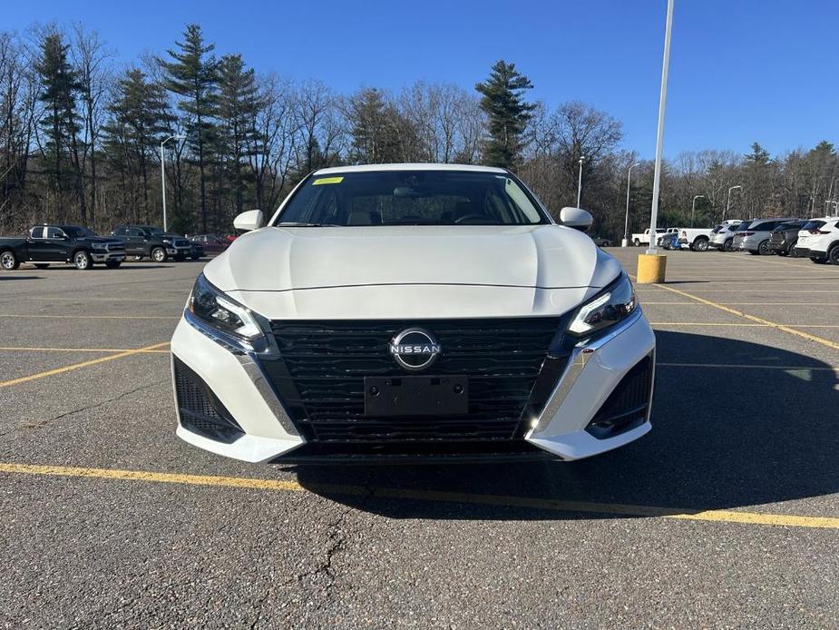 new 2025 Nissan Altima car, priced at $31,390