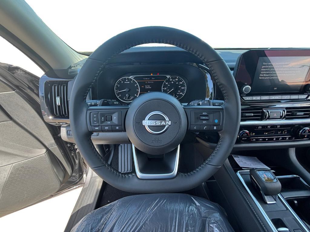 new 2025 Nissan Pathfinder car, priced at $35,286