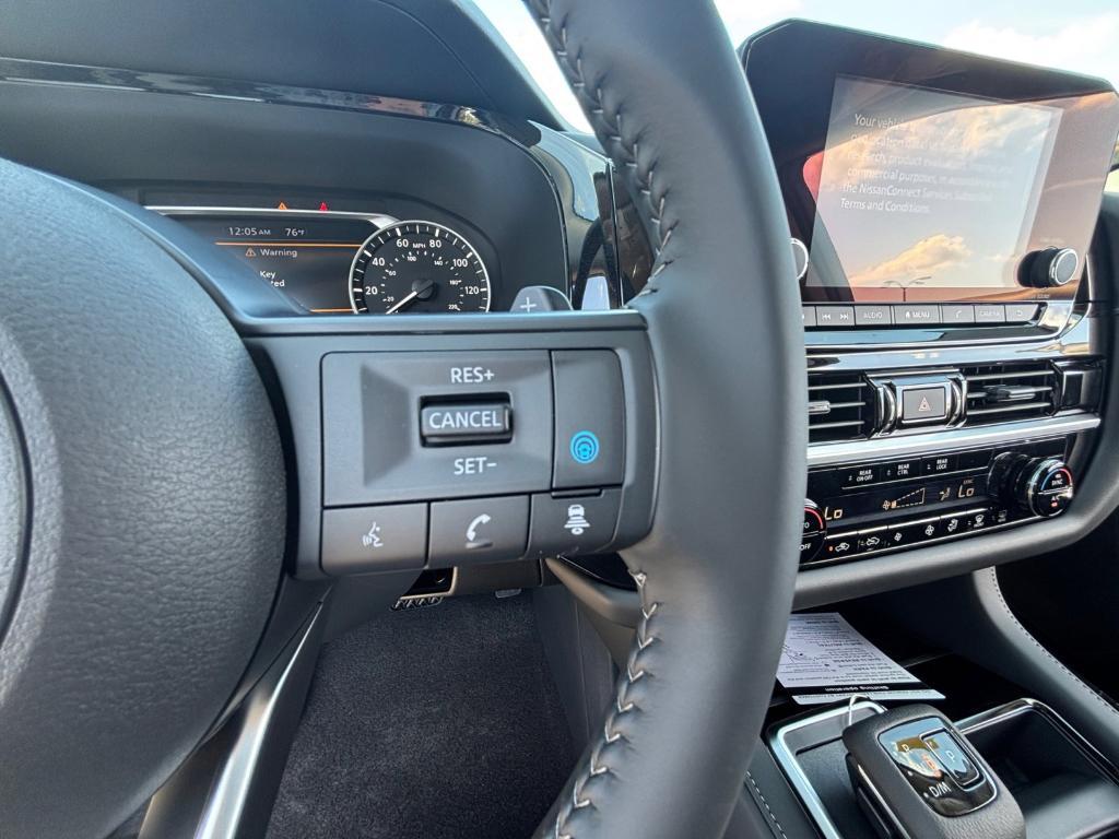 new 2025 Nissan Pathfinder car, priced at $35,286