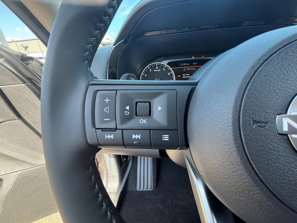 new 2025 Nissan Pathfinder car, priced at $35,286