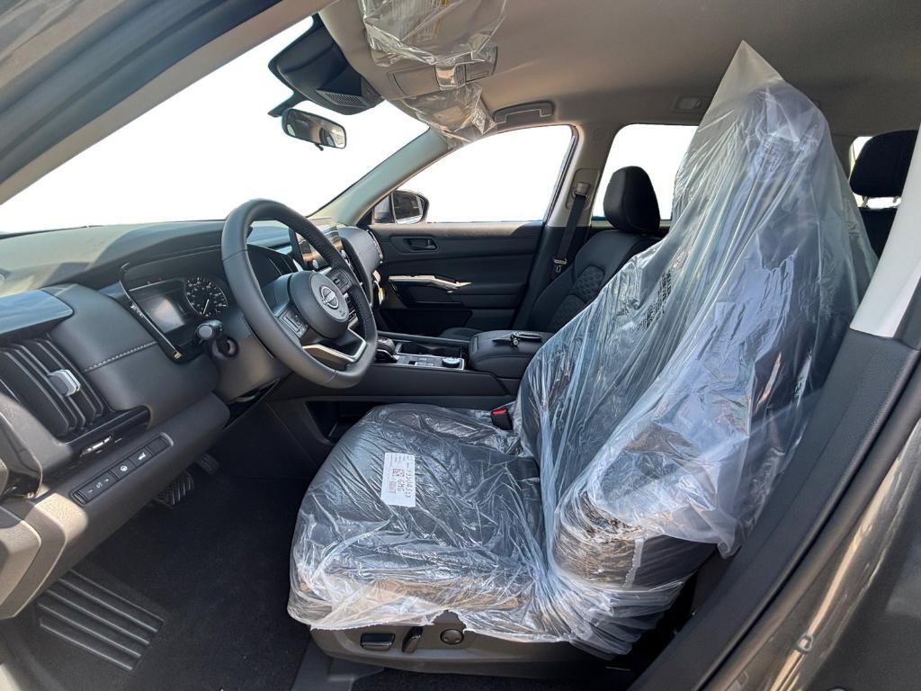 new 2025 Nissan Pathfinder car, priced at $35,286