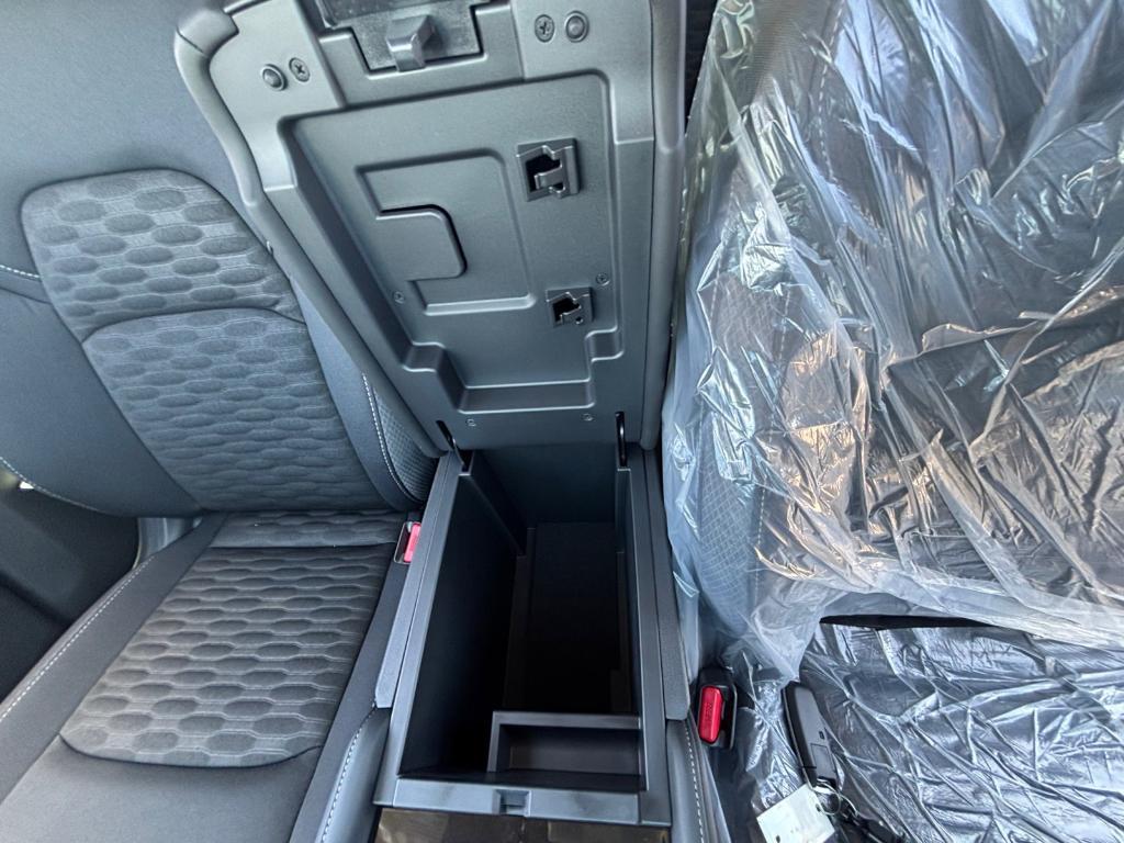 new 2025 Nissan Pathfinder car, priced at $35,286