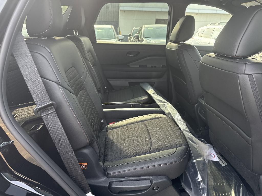 new 2025 Nissan Pathfinder car, priced at $43,575