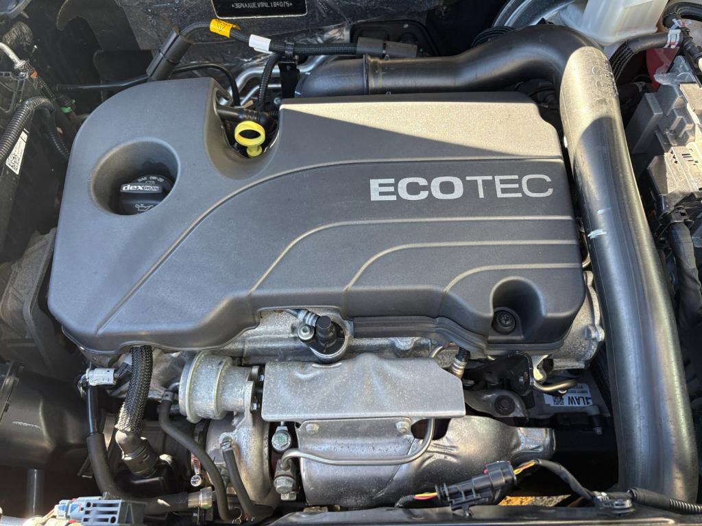 used 2022 Chevrolet Equinox car, priced at $23,492