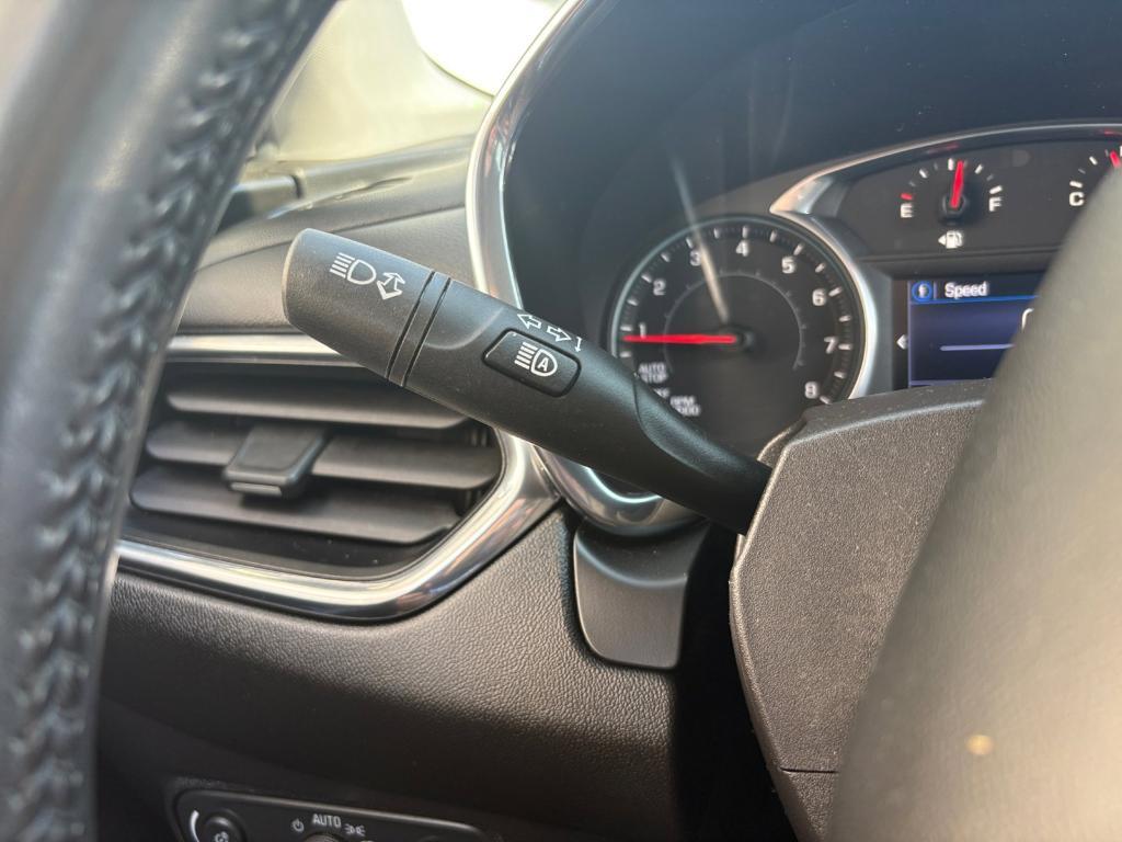 used 2021 Chevrolet Equinox car, priced at $18,299