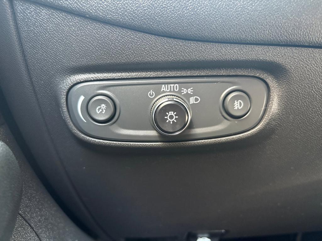 used 2021 Chevrolet Equinox car, priced at $18,299