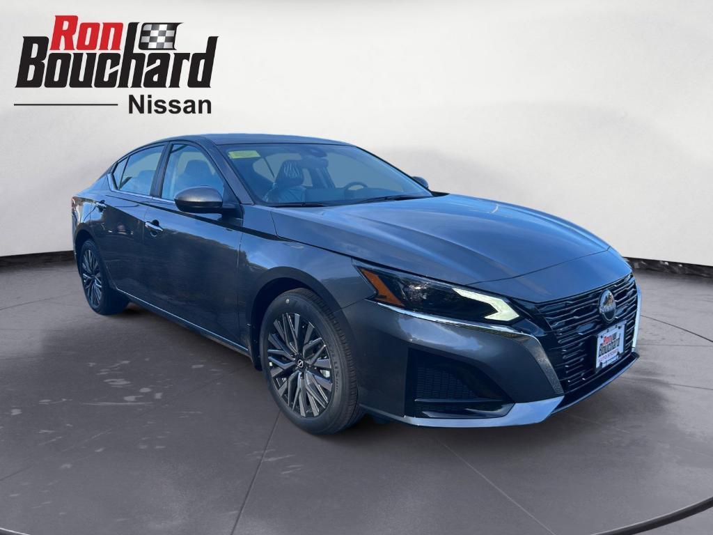 new 2025 Nissan Altima car, priced at $30,403