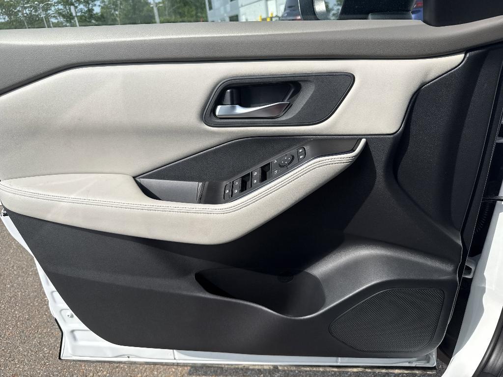 new 2025 Nissan Rogue car, priced at $32,200