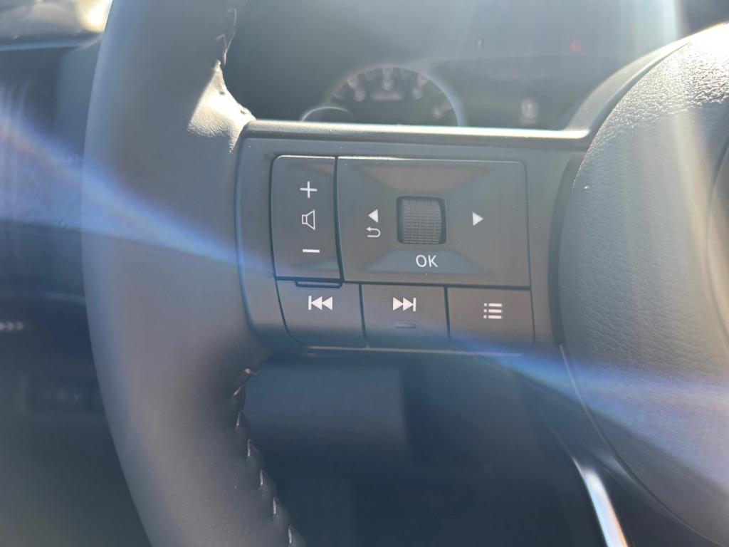 new 2025 Nissan Pathfinder car, priced at $36,279