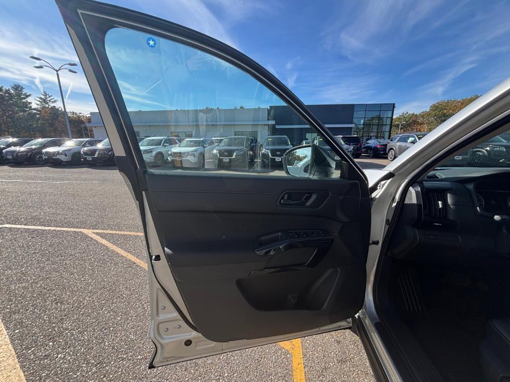 new 2025 Nissan Pathfinder car, priced at $32,133