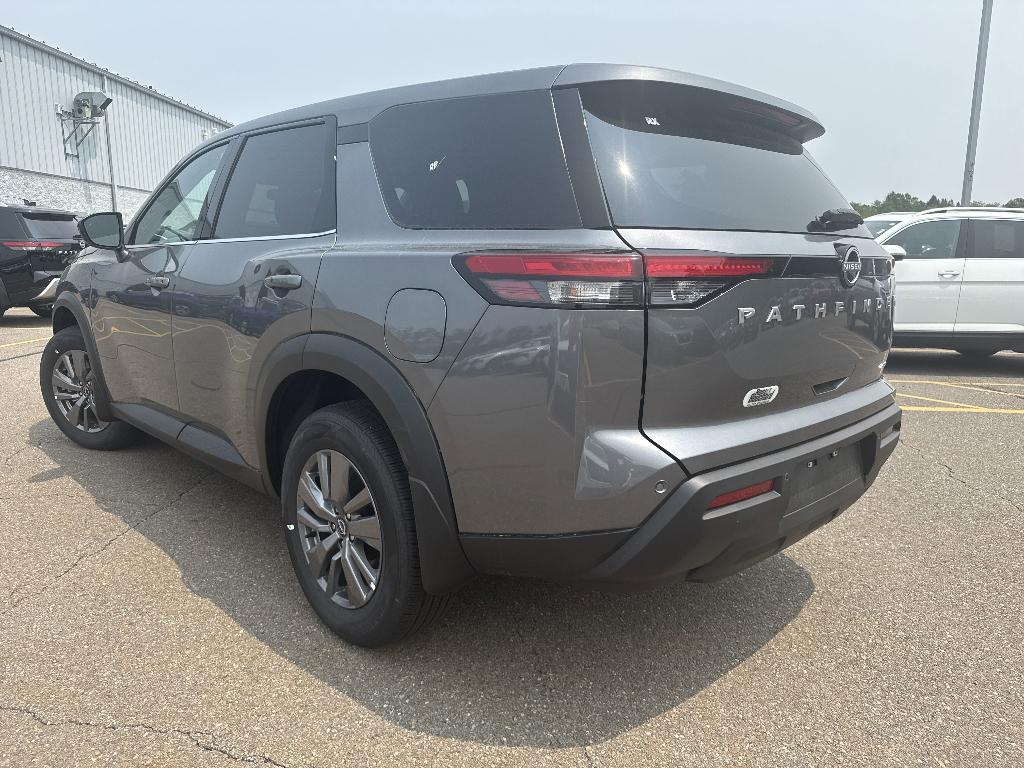 new 2025 Nissan Pathfinder car, priced at $37,877