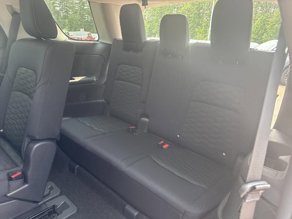new 2025 Nissan Pathfinder car, priced at $37,877