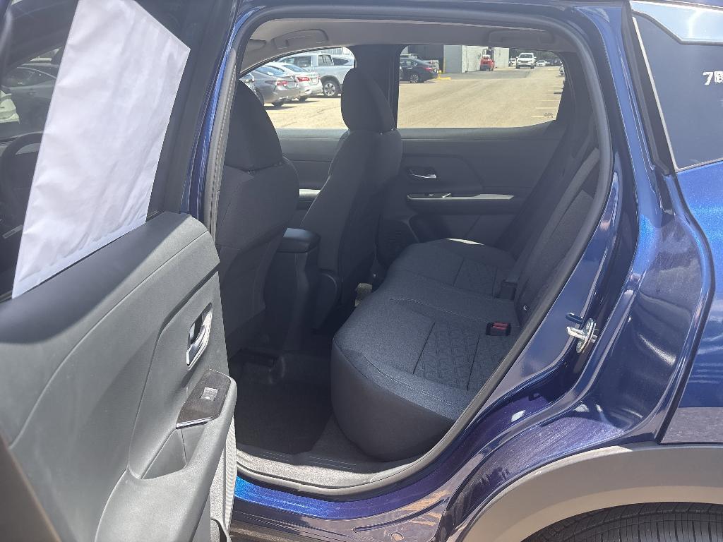 new 2025 Nissan Kicks car