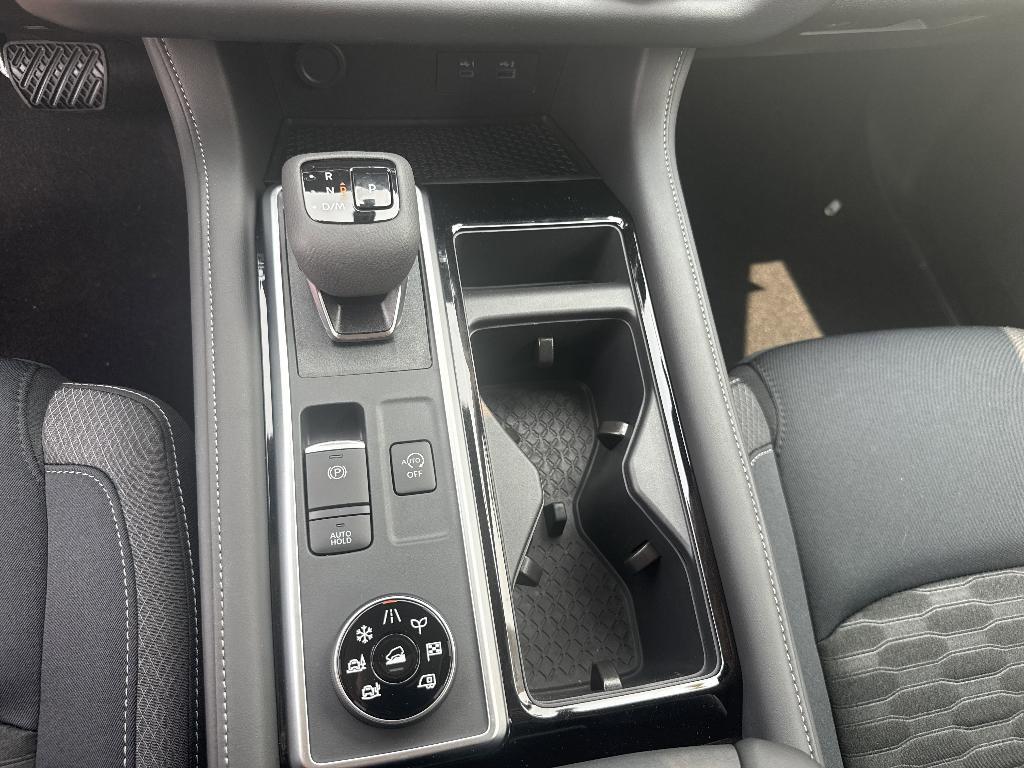 new 2025 Nissan Pathfinder car, priced at $41,093