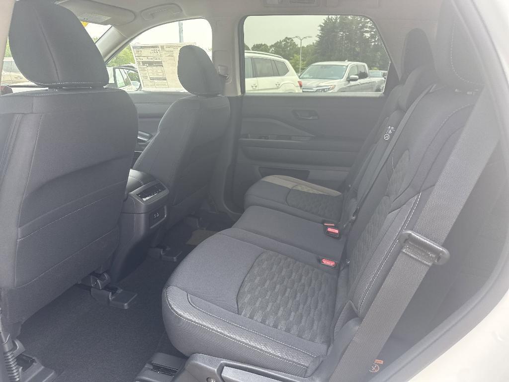 new 2025 Nissan Pathfinder car, priced at $41,093