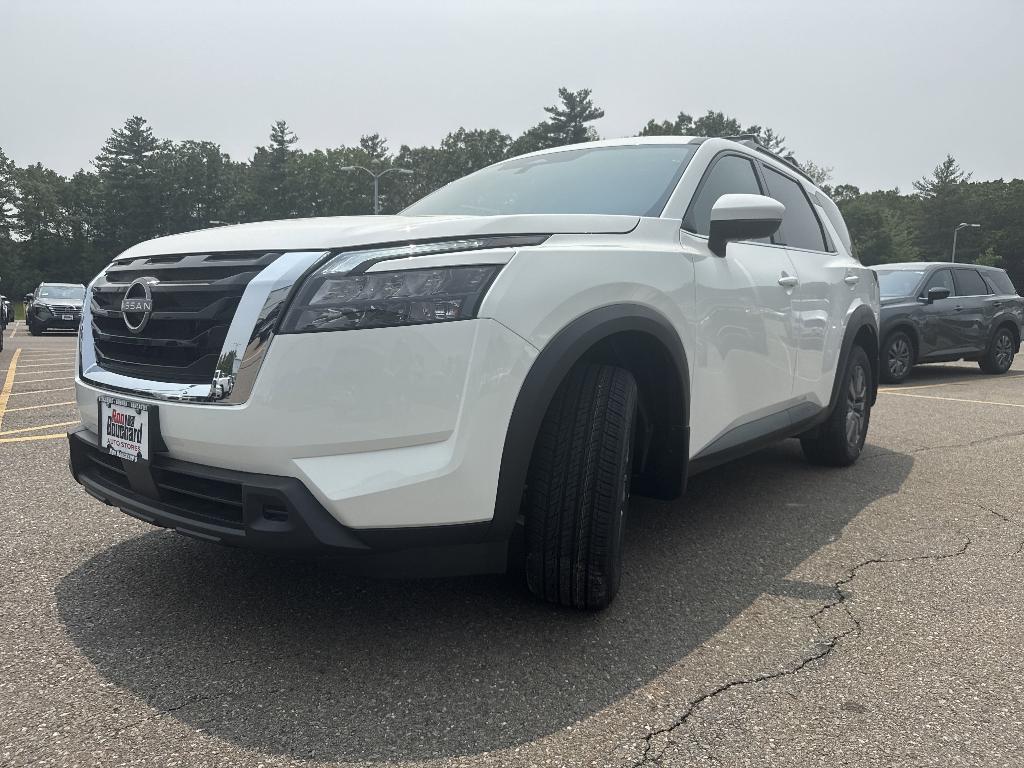 new 2025 Nissan Pathfinder car, priced at $41,093