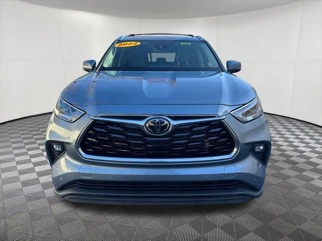 used 2022 Toyota Highlander car, priced at $35,993