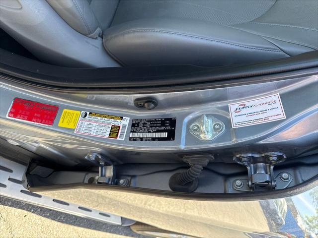 used 2022 Toyota Highlander car, priced at $34,280