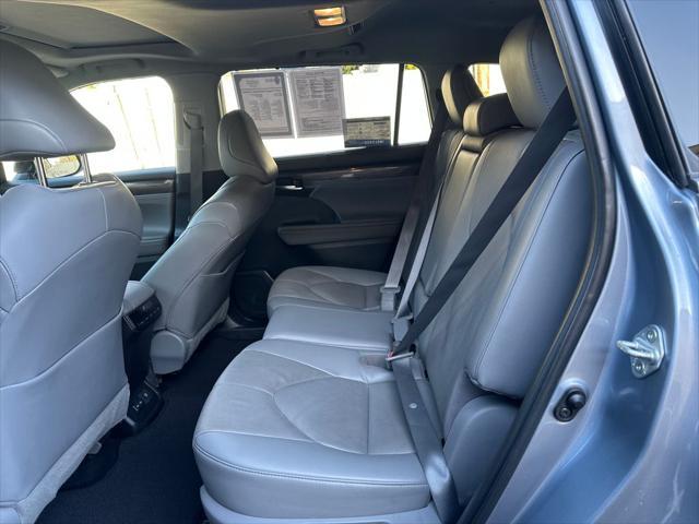 used 2022 Toyota Highlander car, priced at $35,993