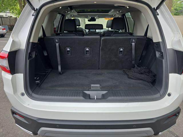 used 2024 Honda Pilot car, priced at $46,165