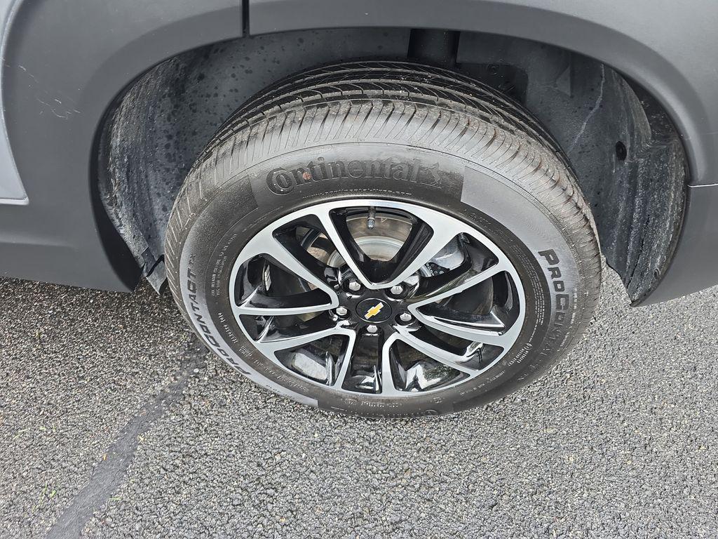 used 2025 Chevrolet TrailBlazer car, priced at $24,834