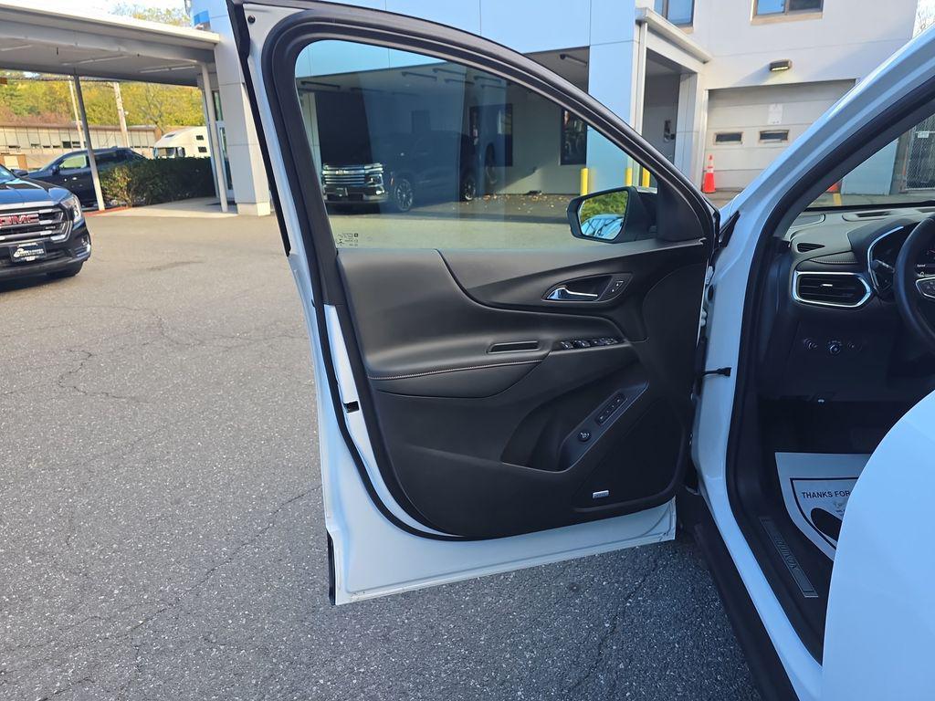 used 2022 Chevrolet Equinox car, priced at $25,682