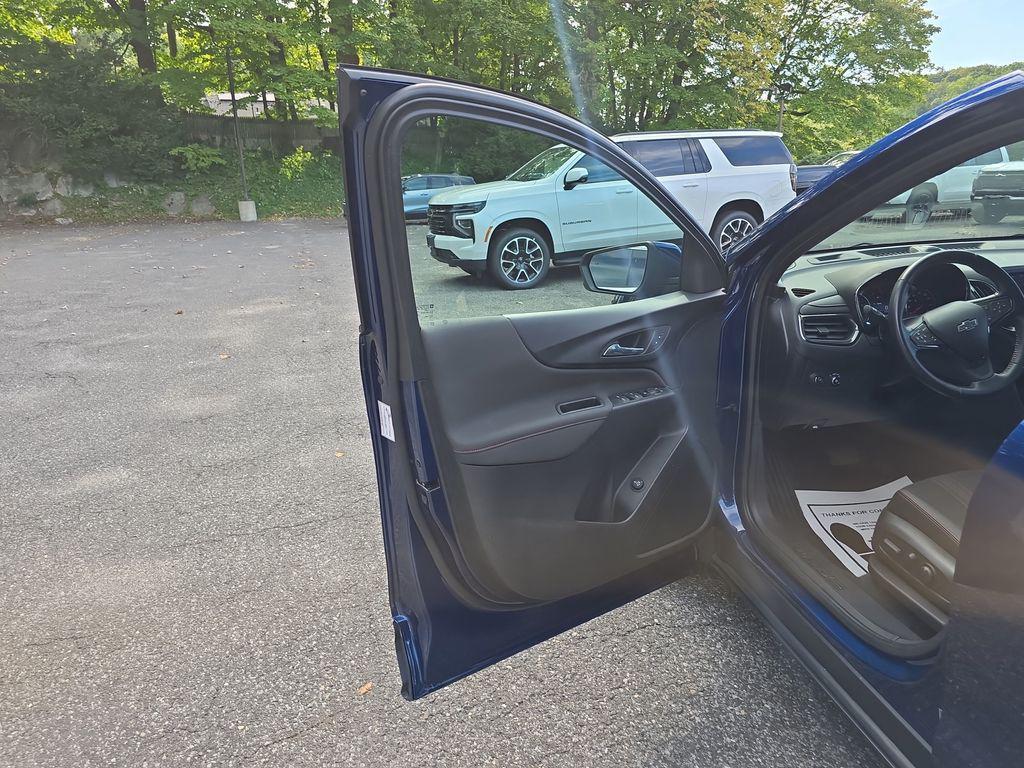 used 2022 Chevrolet Equinox car, priced at $23,849