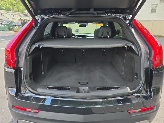 used 2023 Cadillac XT4 car, priced at $29,935