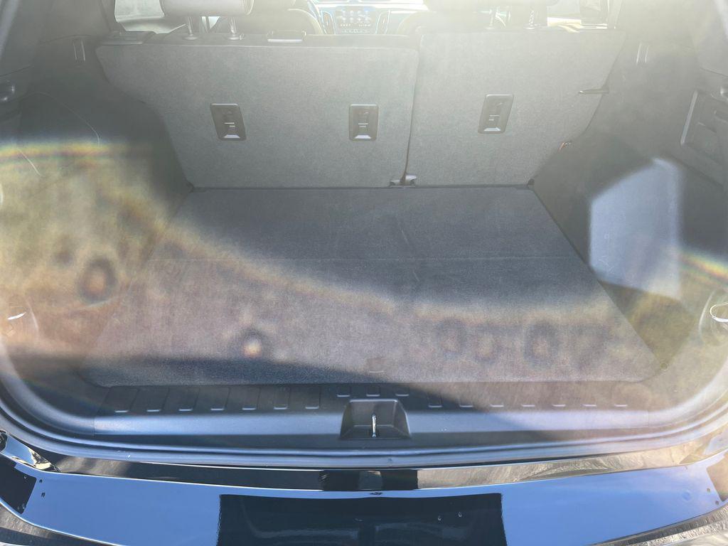 used 2022 Chevrolet Equinox car, priced at $19,426
