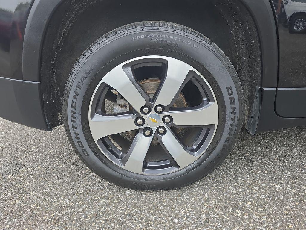 used 2020 Chevrolet Traverse car, priced at $18,995