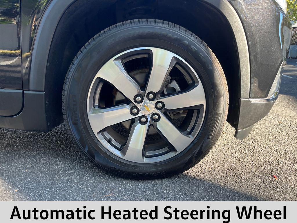 used 2020 Chevrolet Traverse car, priced at $23,786