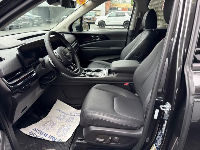 used 2025 Kia Carnival Hybrid car, priced at $49,681