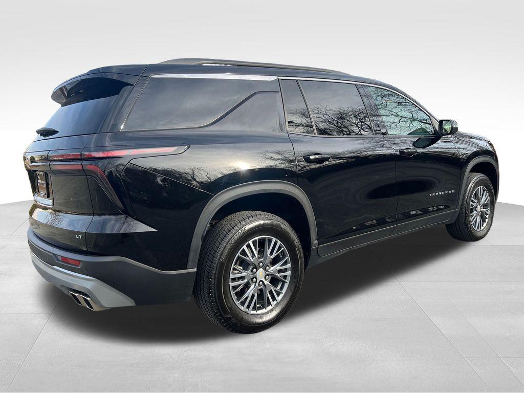used 2024 Chevrolet Traverse car, priced at $36,924