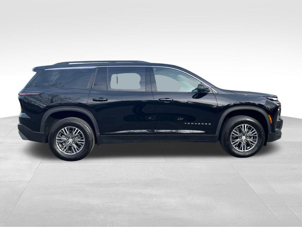 used 2024 Chevrolet Traverse car, priced at $36,924