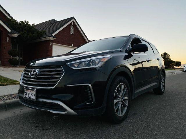used 2018 Hyundai Santa Fe car, priced at $15,495