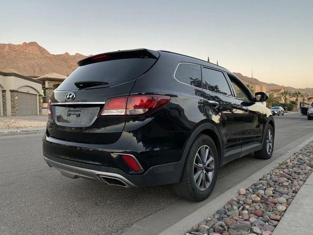 used 2018 Hyundai Santa Fe car, priced at $15,495