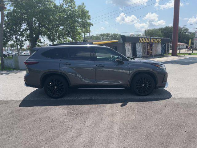 used 2024 Toyota Highlander car, priced at $43,852