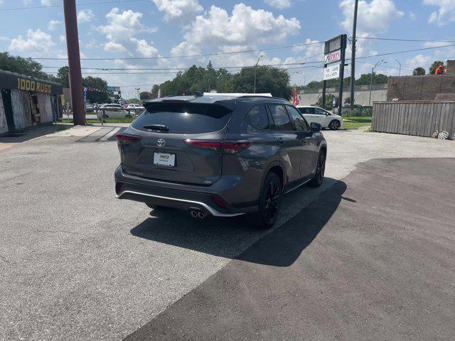 used 2024 Toyota Highlander car, priced at $43,852