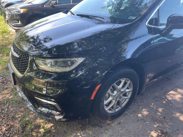 used 2024 Chrysler Pacifica car, priced at $32,761