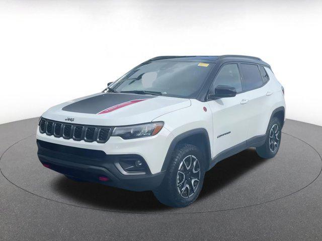 used 2025 Jeep Compass car, priced at $24,302