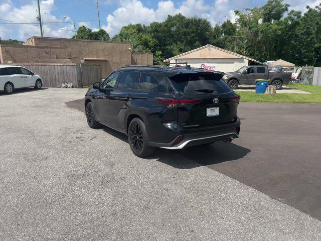 used 2024 Toyota Highlander car, priced at $43,852