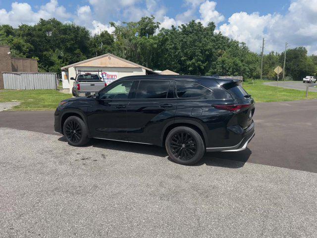 used 2024 Toyota Highlander car, priced at $43,852