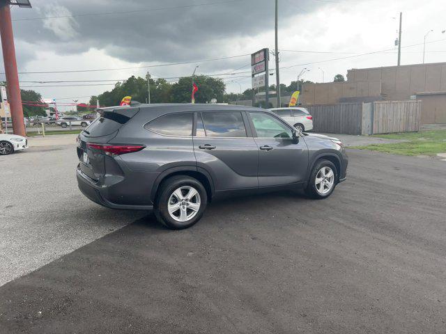 used 2023 Toyota Highlander car, priced at $30,953