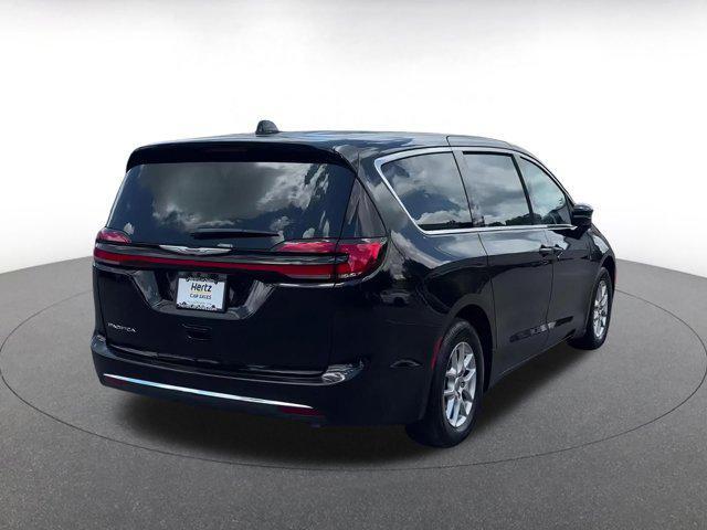used 2024 Chrysler Pacifica car, priced at $35,095