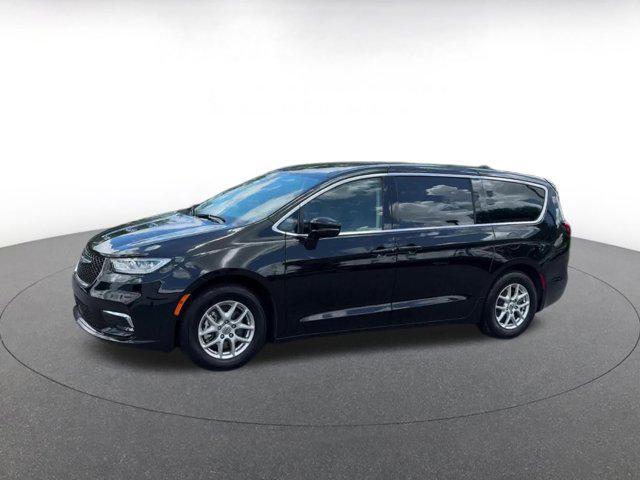 used 2024 Chrysler Pacifica car, priced at $35,095