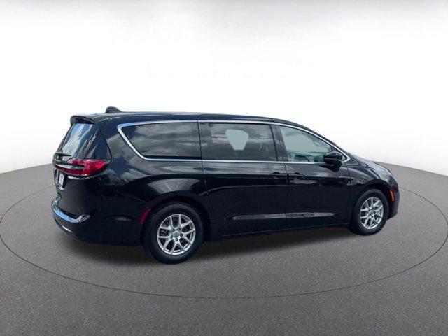used 2024 Chrysler Pacifica car, priced at $35,095