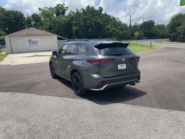 used 2024 Toyota Highlander car, priced at $44,490