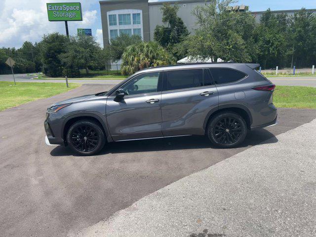 used 2024 Toyota Highlander car, priced at $44,490